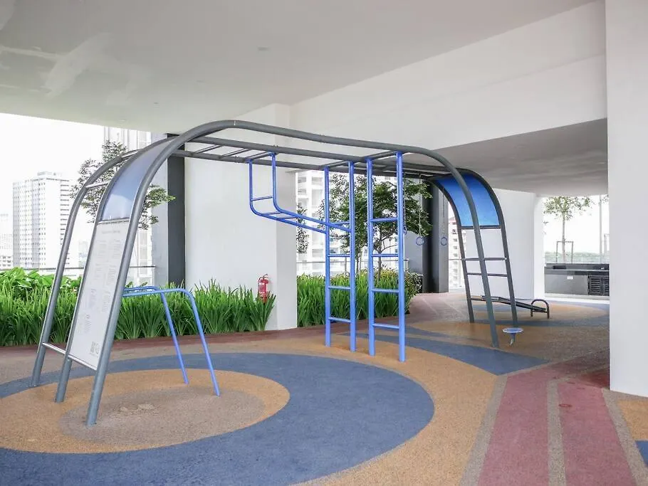 Modern 2 Bedroom Urban Suite By Uptrend Home Management Jelutong 0*,