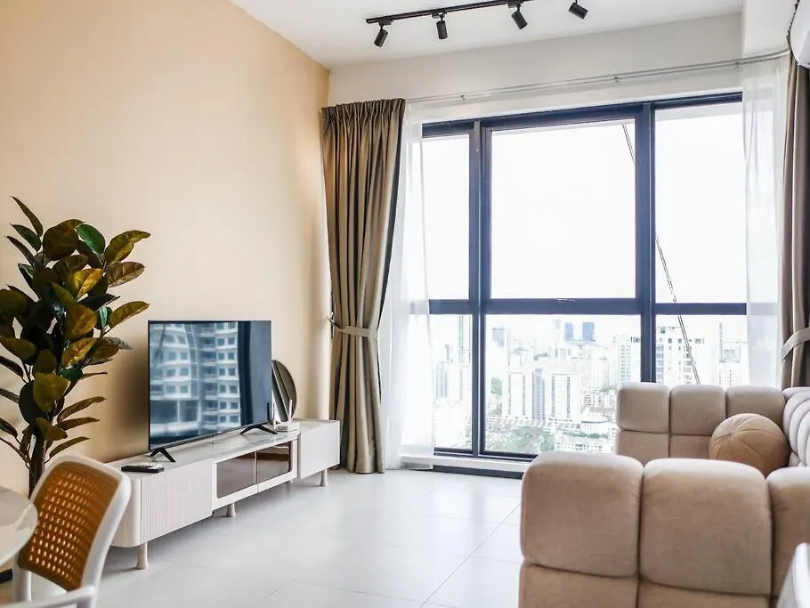 Modern 2 Bedroom Urban Suite By Uptrend Home Management Jelutong 0*,