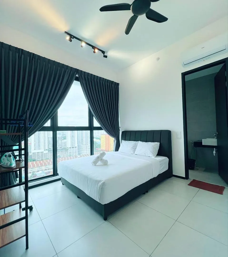 Modern 2 Bedroom Urban Suite By Uptrend Home Management Jelutong Apartment