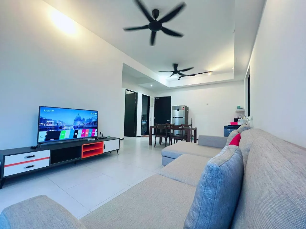 Apartment Modern 2 Bedroom Urban Suite By Uptrend Home Management Jelutong Malaysia