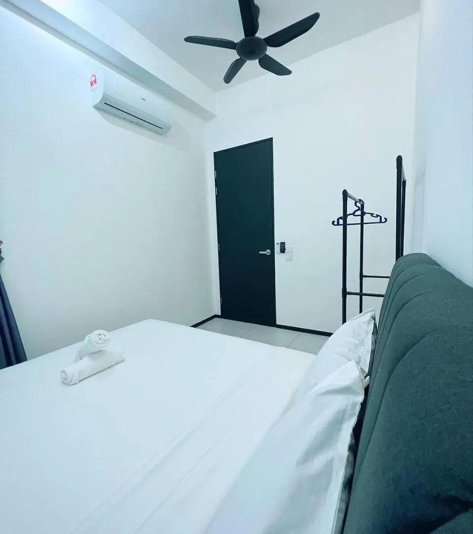 Apartment Modern 2 Bedroom Urban Suite By Uptrend Home Management Jelutong Malaysia