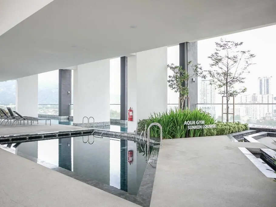 Jelutong Modern 2 Bedroom Urban Suite By Uptrend Home Management דירה