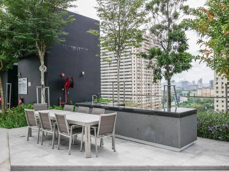 Jelutong Modern 2 Bedroom Urban Suite By Uptrend Home Management 0*,  מלזיה